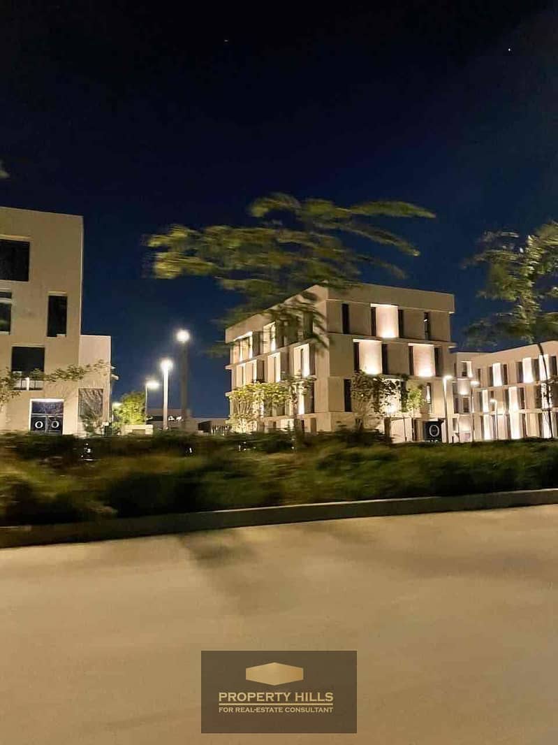 29 c271ac50-e2d4-4ee4-a5f3-7efb5fb2c9e7. jpg