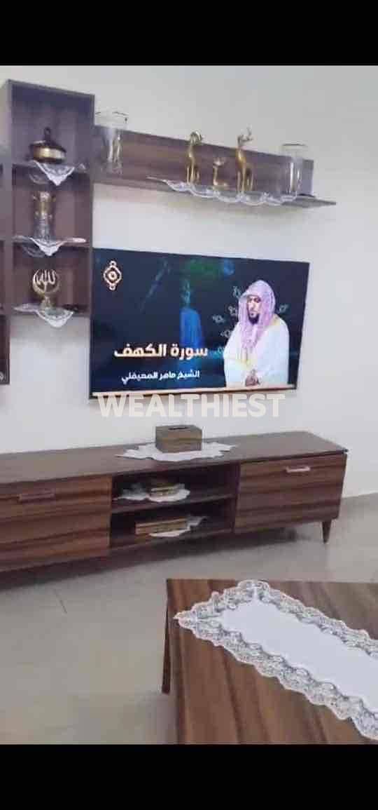 2 3b66fe1b-5bae-417f-9ed7-c7472833e893. jpg