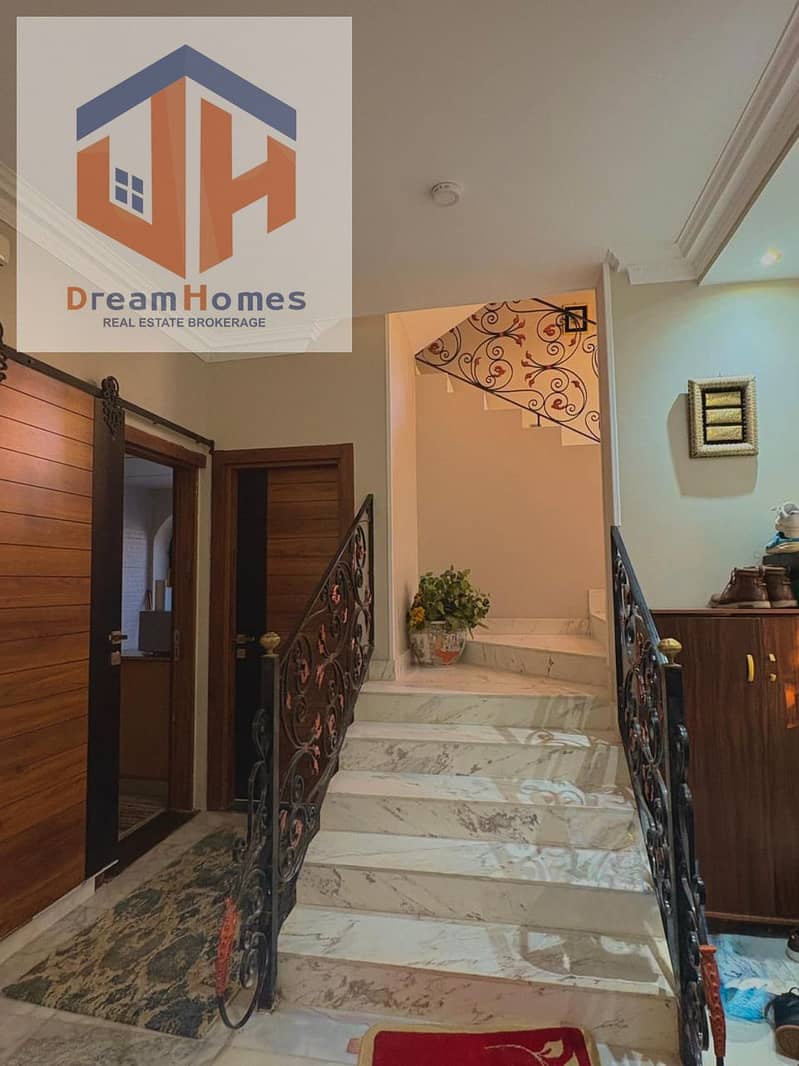 6 603894384_1738316843762506_2346226177451416451_n. jpg