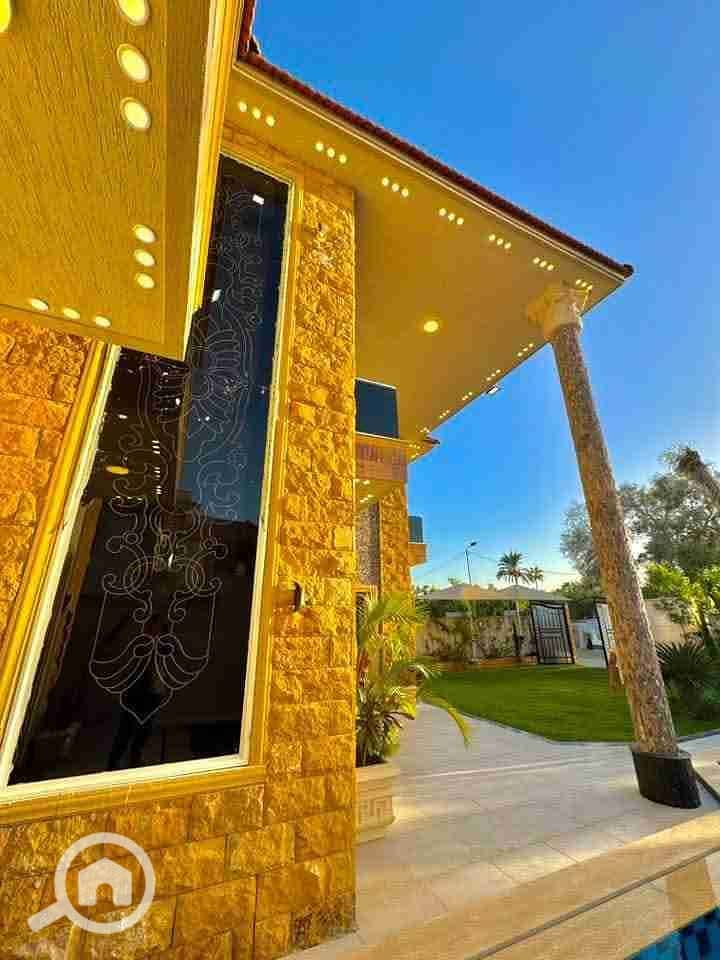 2 FB_IMG_1764667205665. jpg