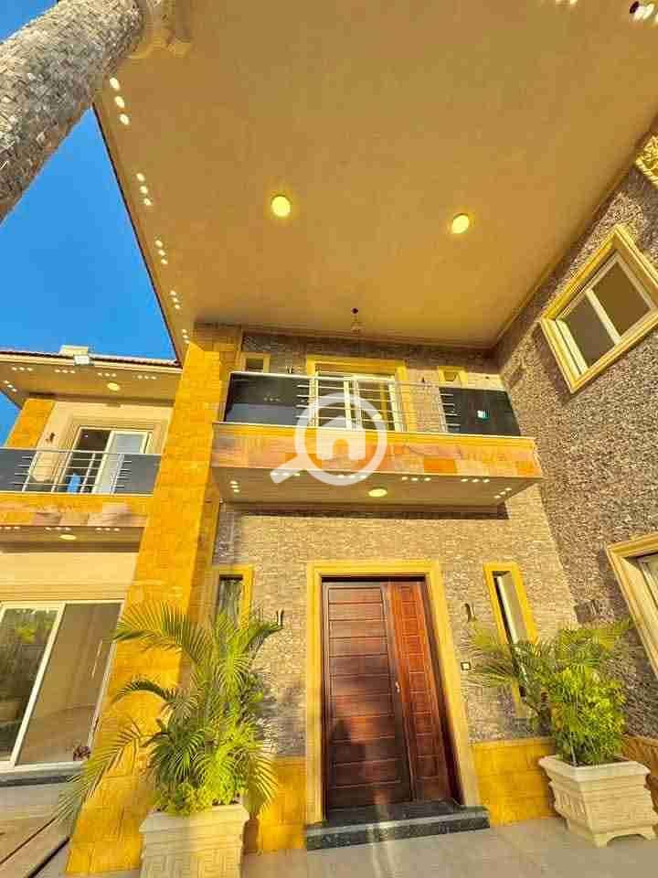 8 FB_IMG_1764667207342. jpg