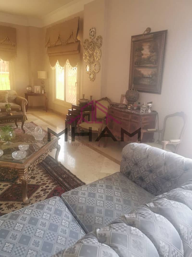 4 photo_6032736383253810182_y. jpg