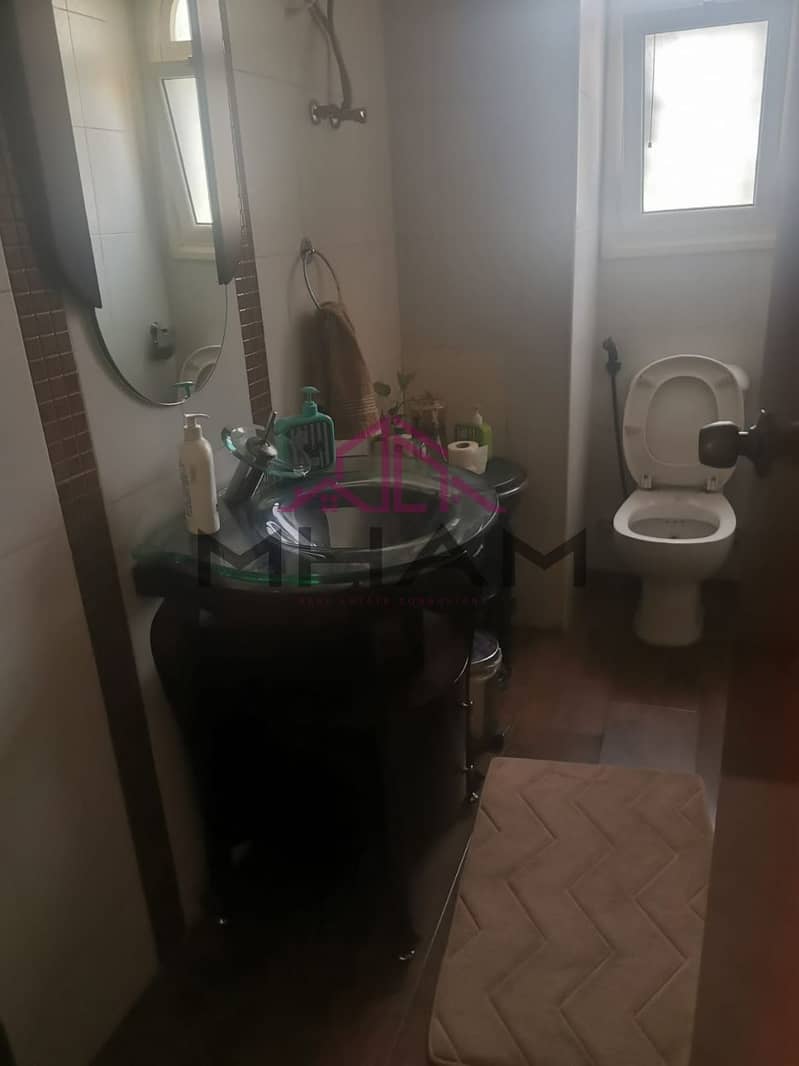 21 photo_6032736383253810200_y. jpg