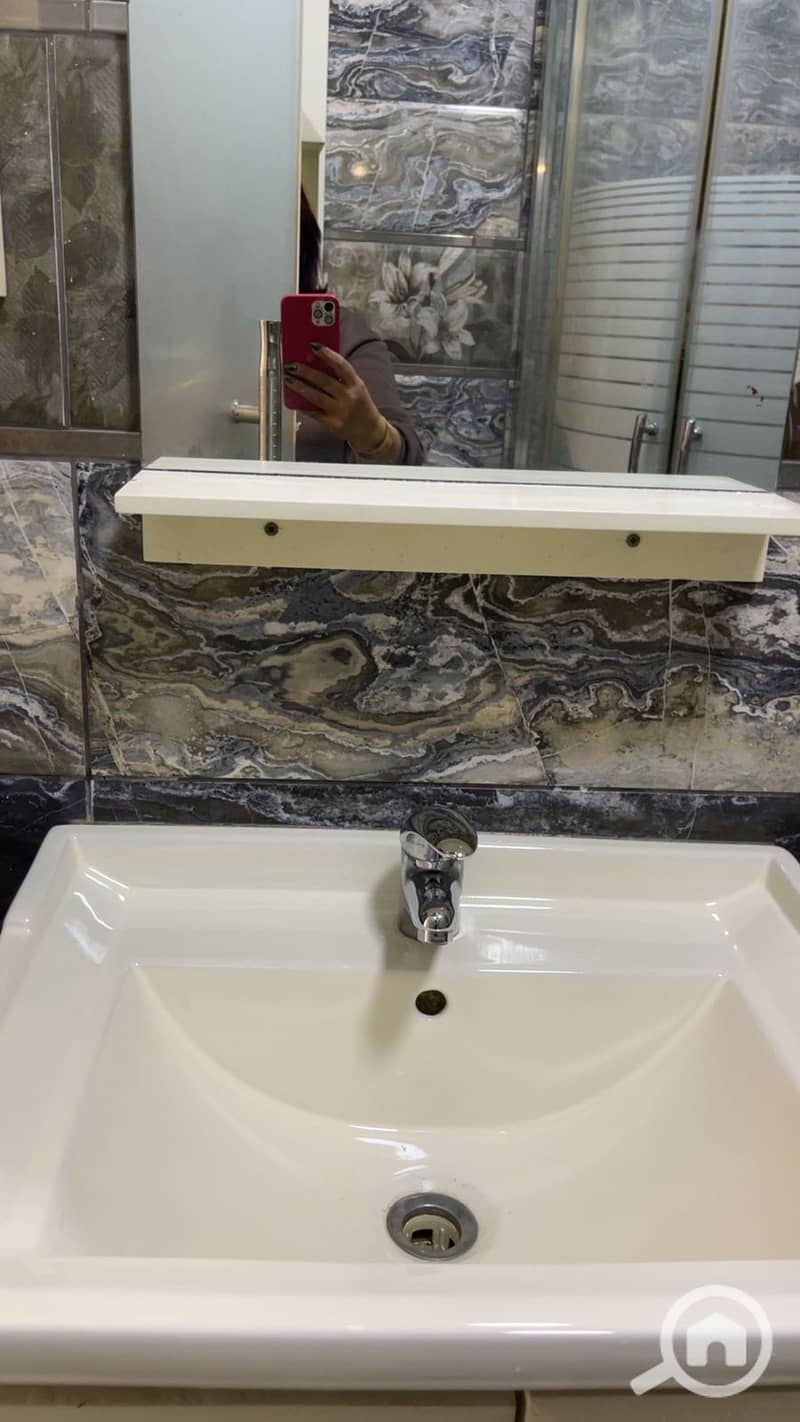 10 b451d29e-19d0-47d2-bdb4-a3e2521b921e. jpg