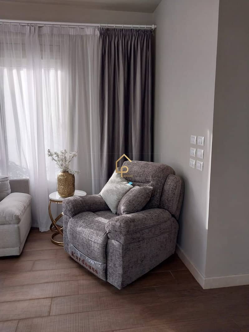 3 7f961e93-9984-4f43-a23d-c0f211aa0d7e. jpg