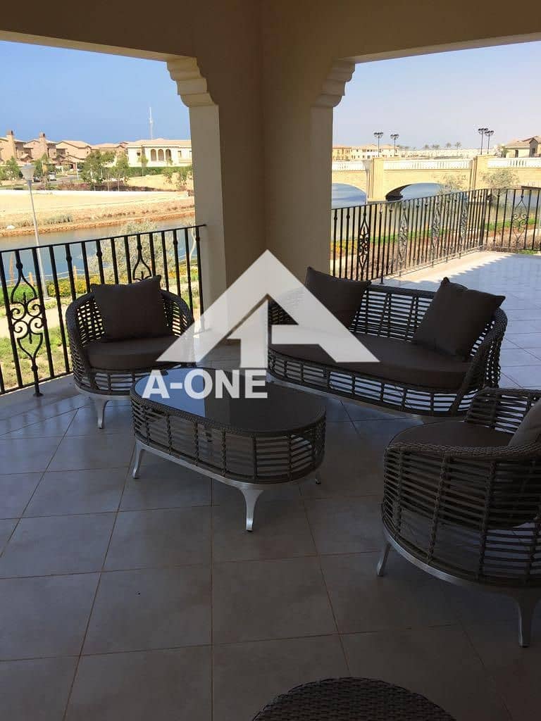 2 db514115-f5c5-499f-8e2a-dd69819a20a0. jpg