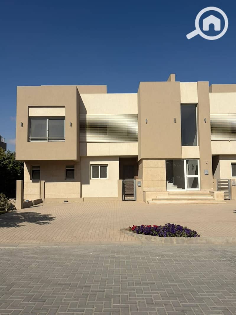 13 46007762-05d4-4460-9c38-38b9708bc8dc. jpeg