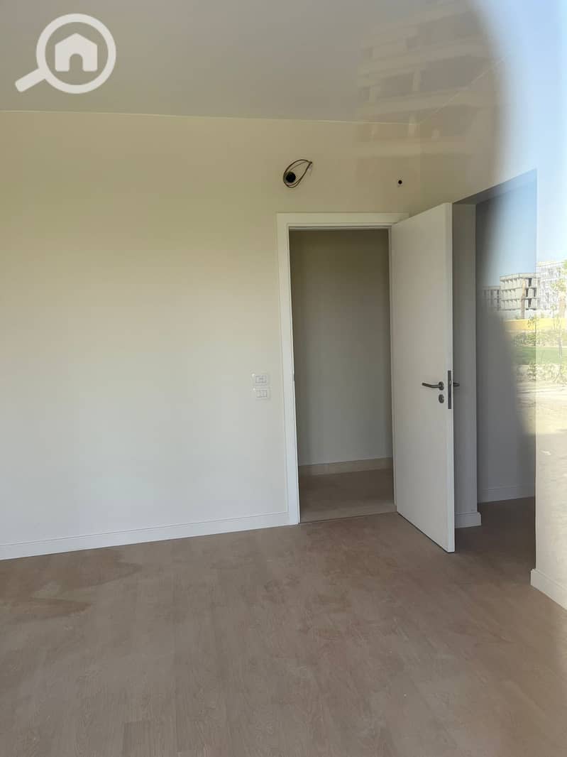 10 9b1bea25-7261-4eb9-92af-2f9bcabc3c3a. jpeg