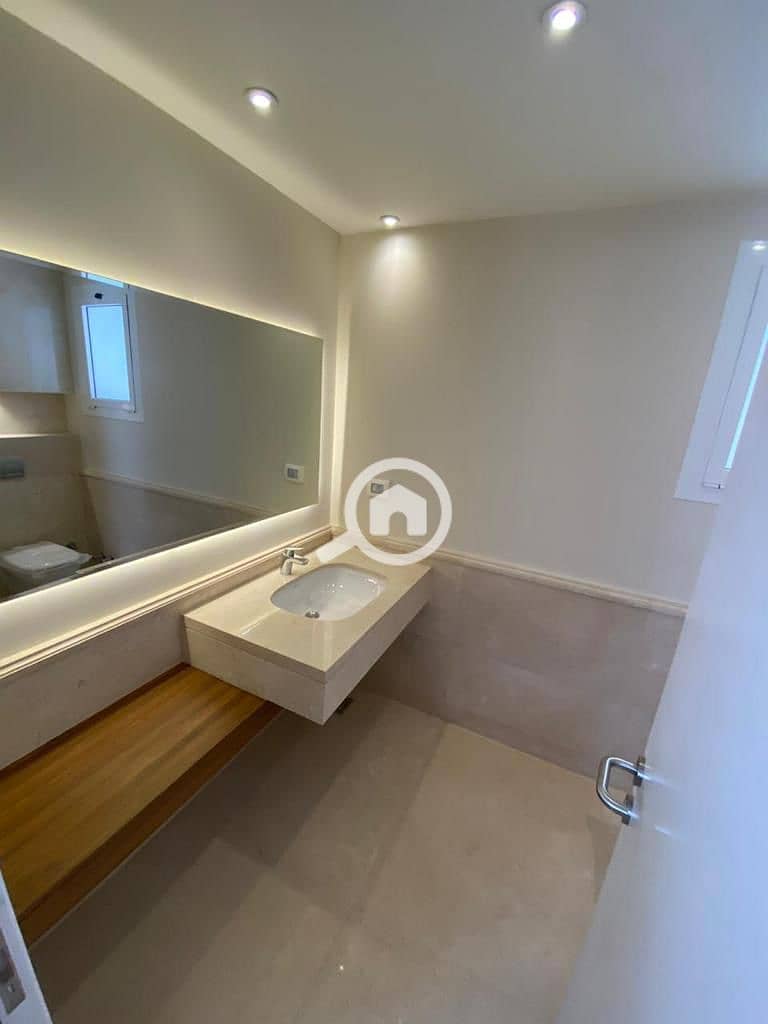 4 WhatsApp Image 2024-12-01 at 13.26. 12_20099376. jpg