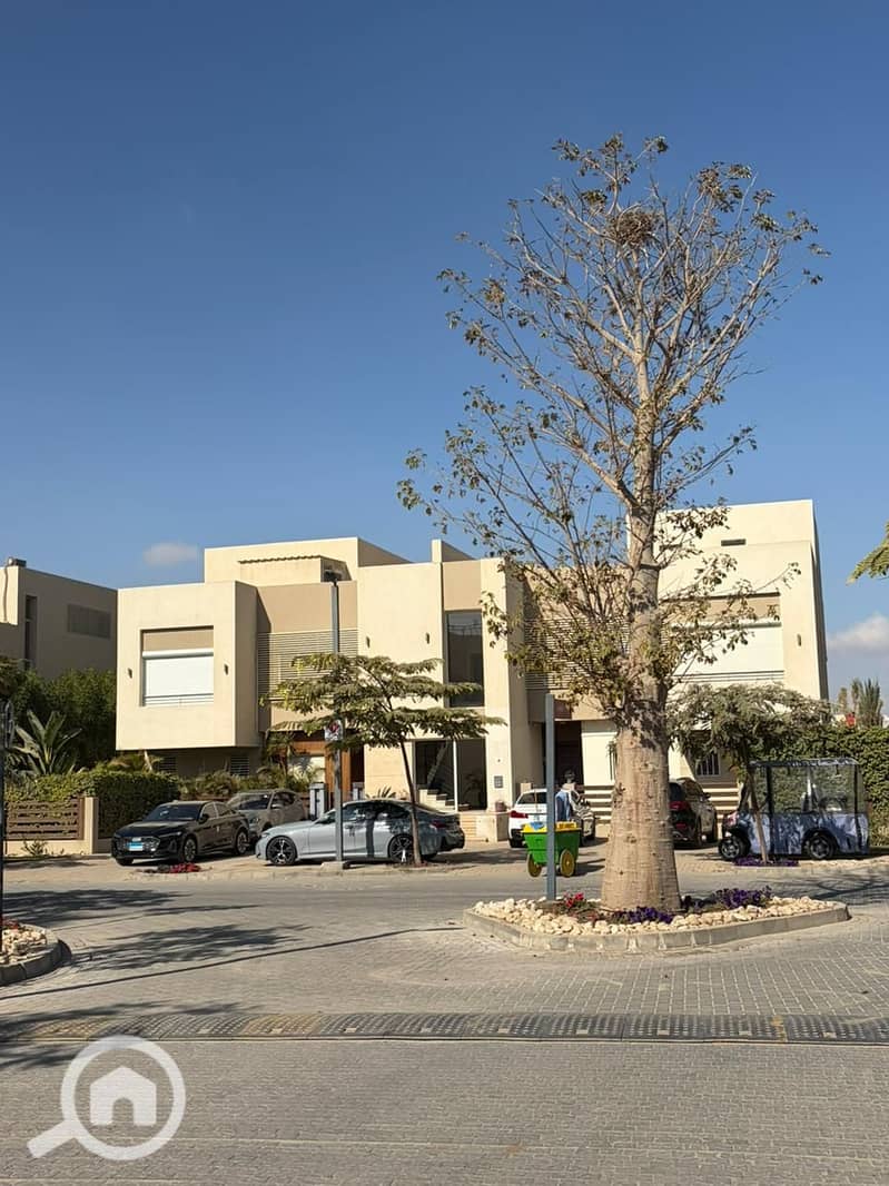 12 306adafd-6a19-4821-a00d-f65821236037. jpeg