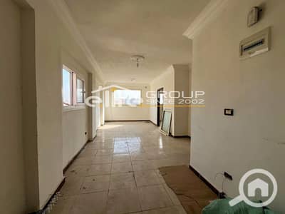 شقة 3 غرف نوم للايجار في سابا باشا، الإسكندرية - WhatsApp Image 2026-01-24 at 5.17. 03 PM5 copy. jpg