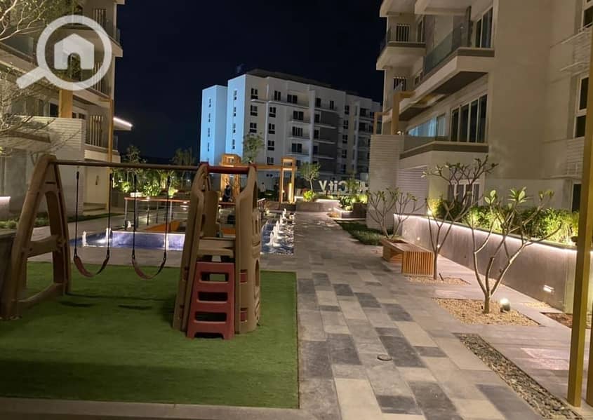 8 92b39a99-91dd-452f-baf9-b865618fc371. jpg