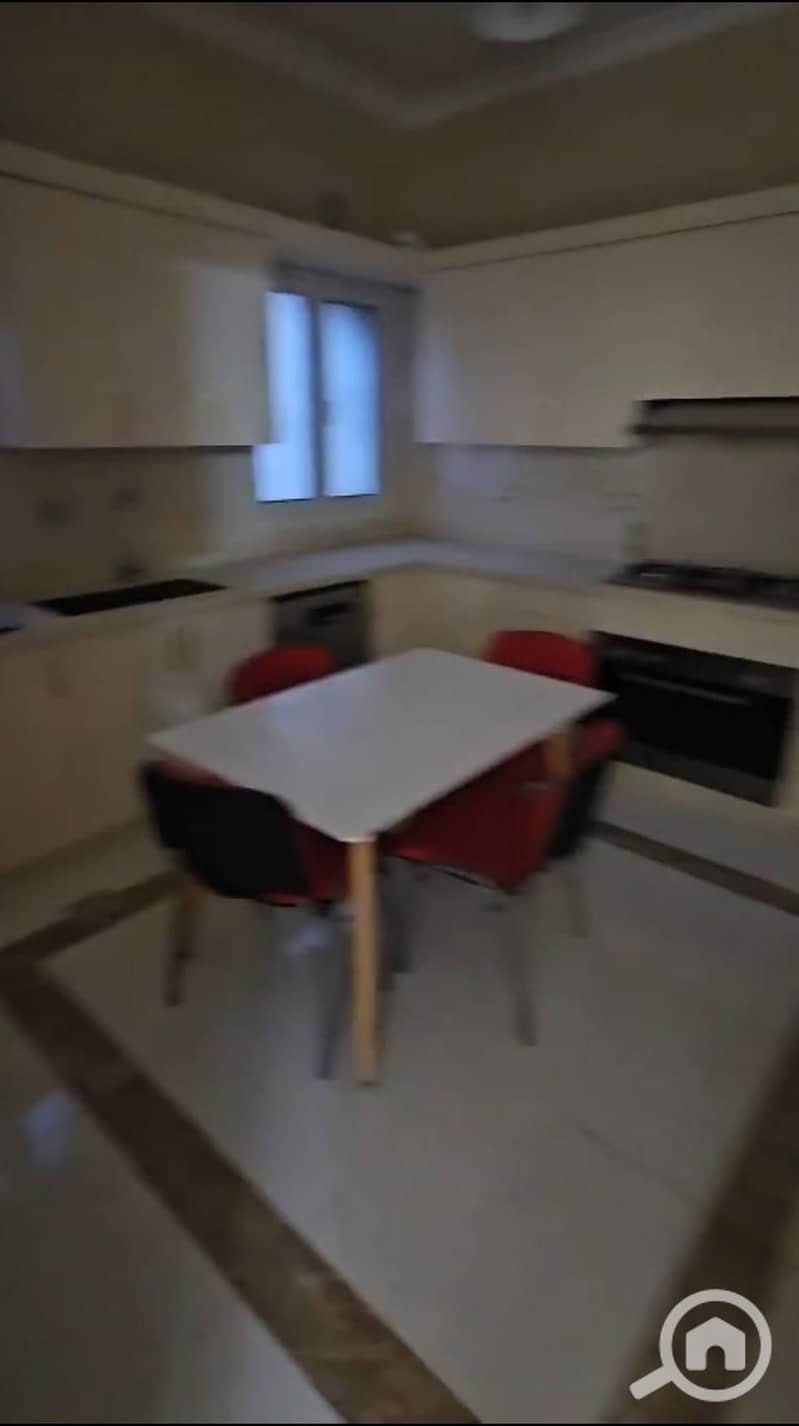 13 a2df95bb-fc54-4de3-ab2b-28f8953a2ba6. jpeg