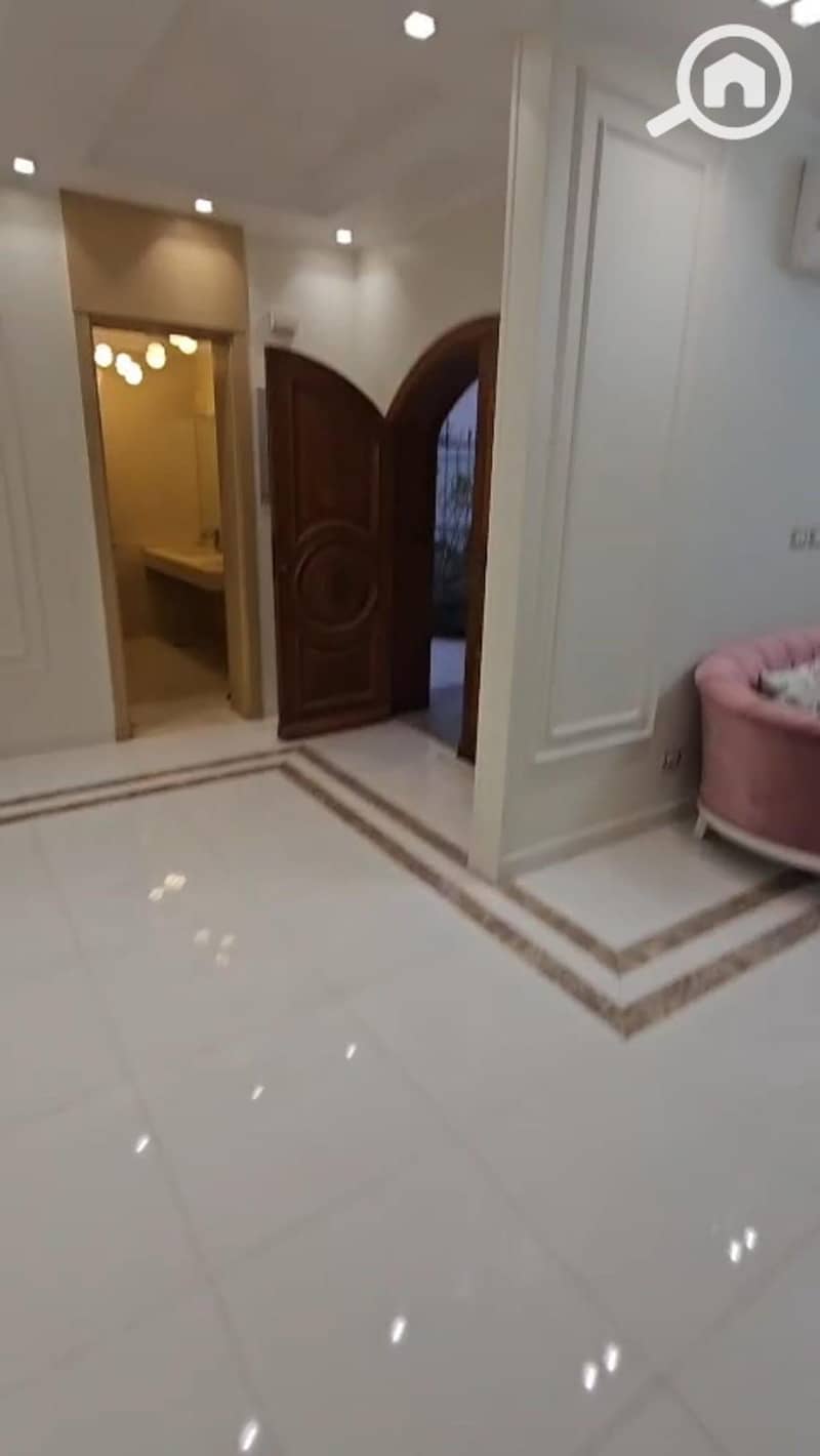 15 891d7a69-891b-48f3-a62e-c3e5bb4d411a. jpeg