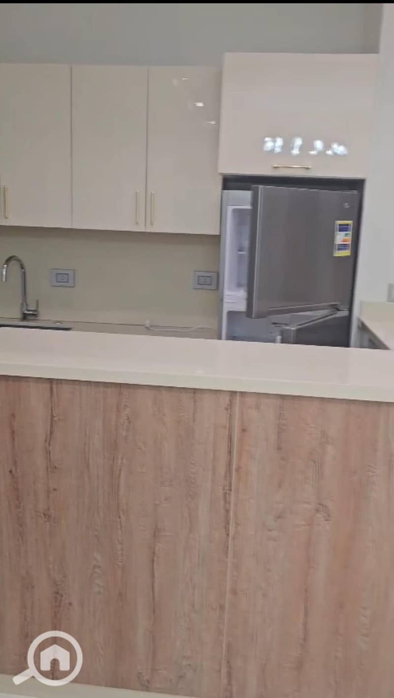 27 207acd2f-227f-432e-8cc8-2b8cbee7a8d4. jpeg