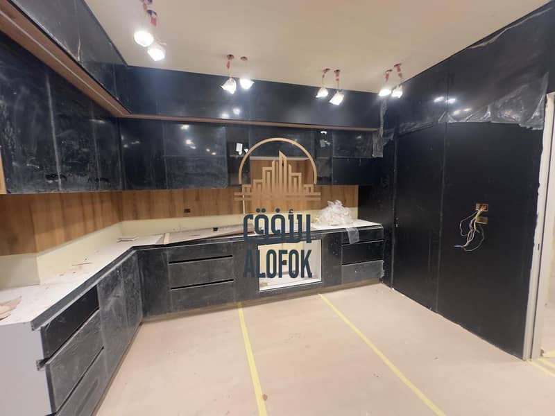 10 40427f55-fa25-4eca-b0f9-81c859c11e70. jpeg