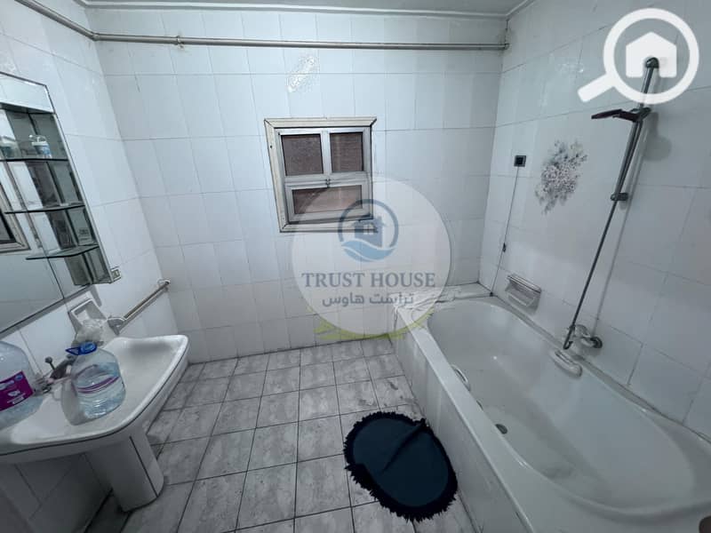 9 WhatsApp Image 2025-10-05 at 23.07. 06 (3). jpeg