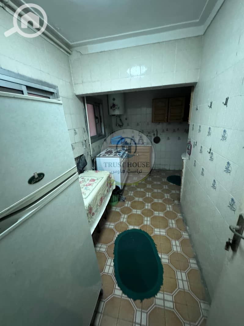 12 WhatsApp Image 2025-10-05 at 23.07. 07 (3). jpeg