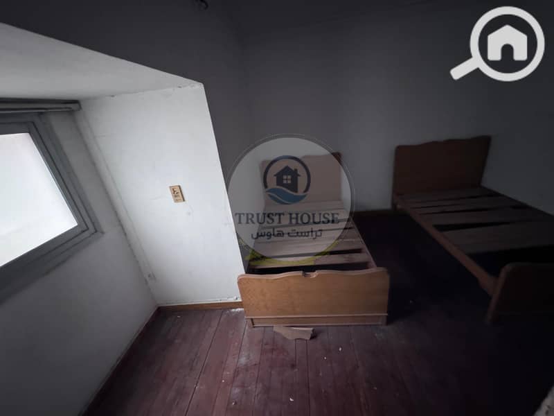 15 WhatsApp Image 2025-10-05 at 23.07. 08 (2). jpeg