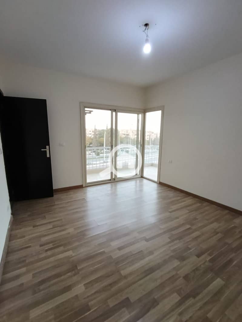 2 fc51bb63-5698-4b43-80d6-a8ecc9932554. jpg