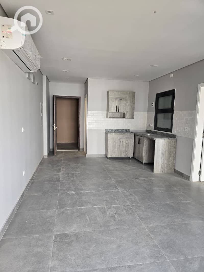 3 3024d605-23b4-488e-a21f-baa30a29d8e9. jpg