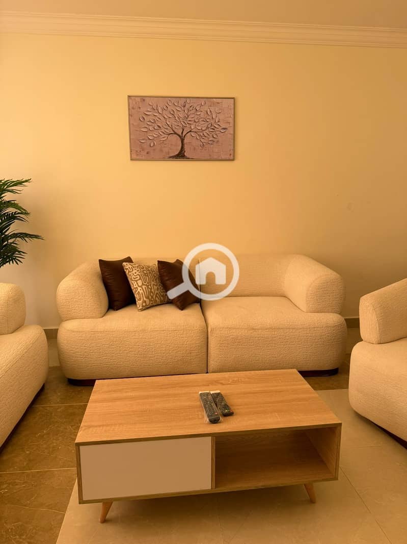 2 cb447b75-b215-421f-b1c9-5b3451c3f86f. jpeg