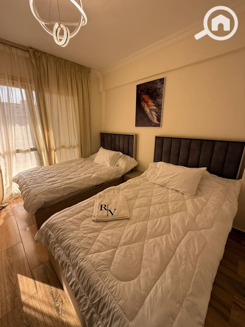 8 f8611cfc-5512-4018-a73a-a2101b08ba61. jpeg