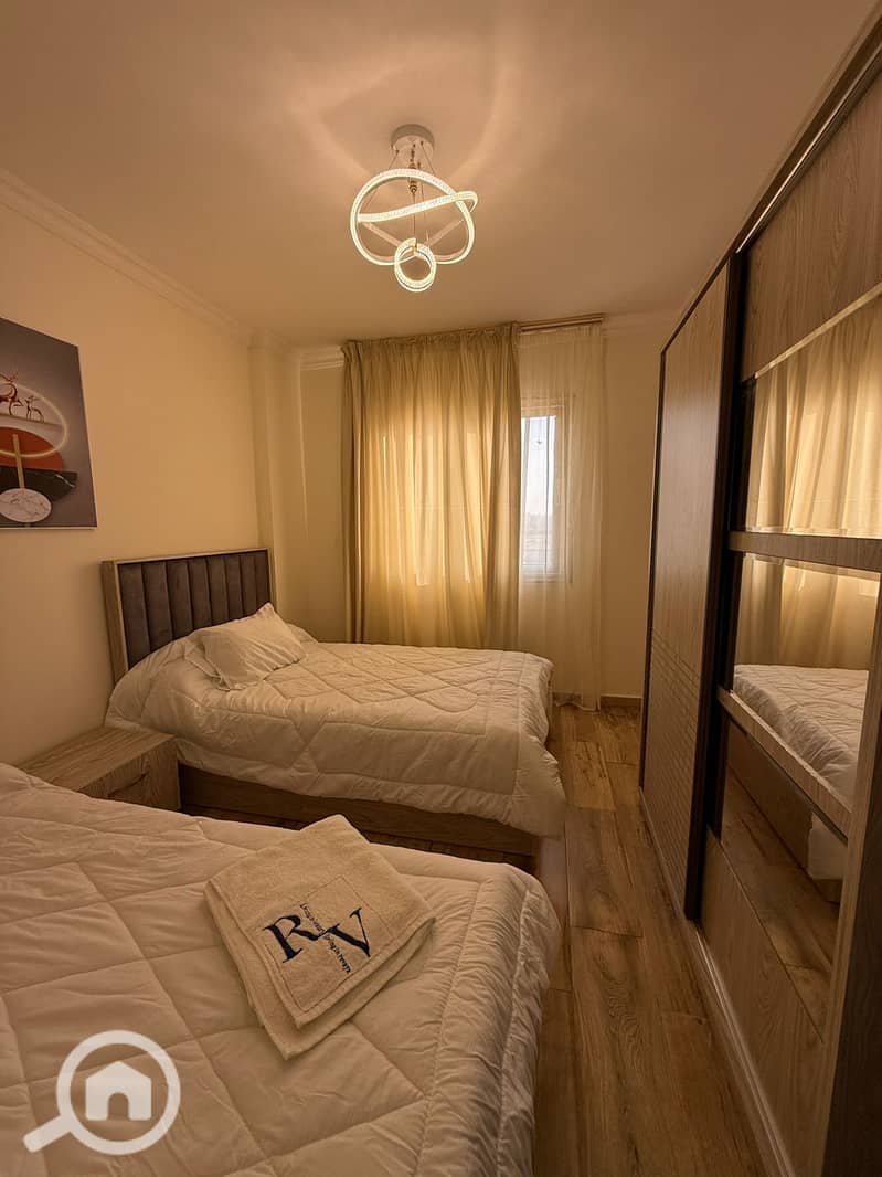 10 80c1e1b8-a40a-4b2e-bd89-b624bac11042. jpeg