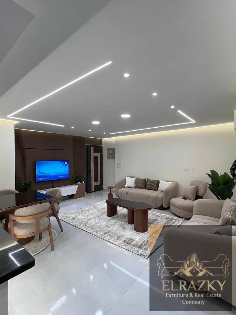 2 abc4fd7c-4d7d-4a42-a37c-45eb5f1e6aeb. jpg