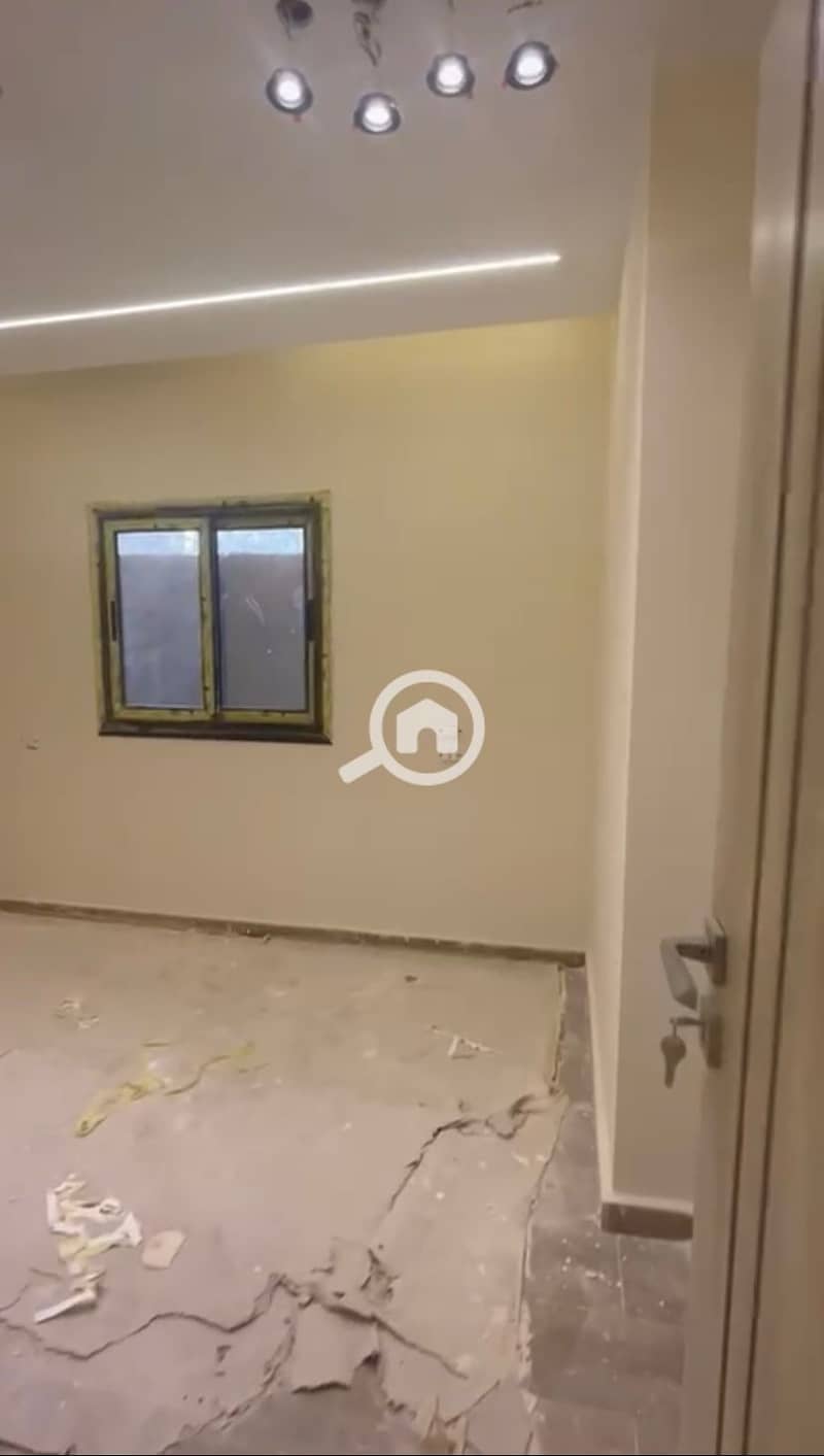 3 002fd095-e105-4042-946f-8785541a4bae. jpg