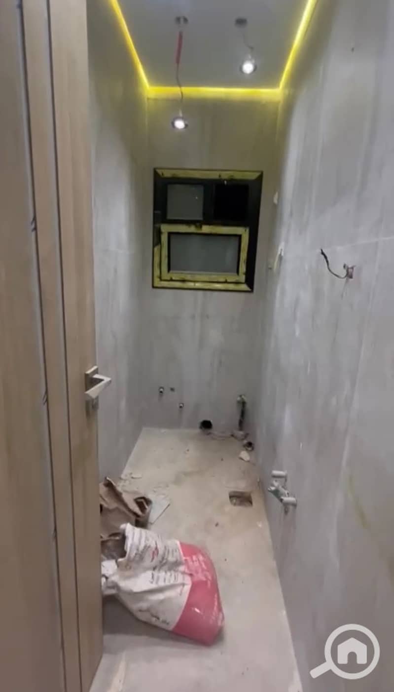 7 698840df-41d7-41c9-89e5-e8fae635e853. jpg