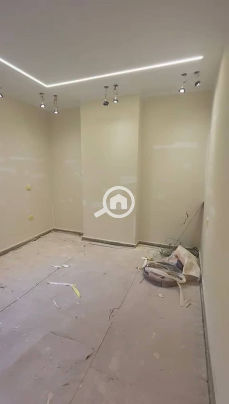 8 b0631fd8-7193-478e-8e1f-d534c2cd2f6c. jpg