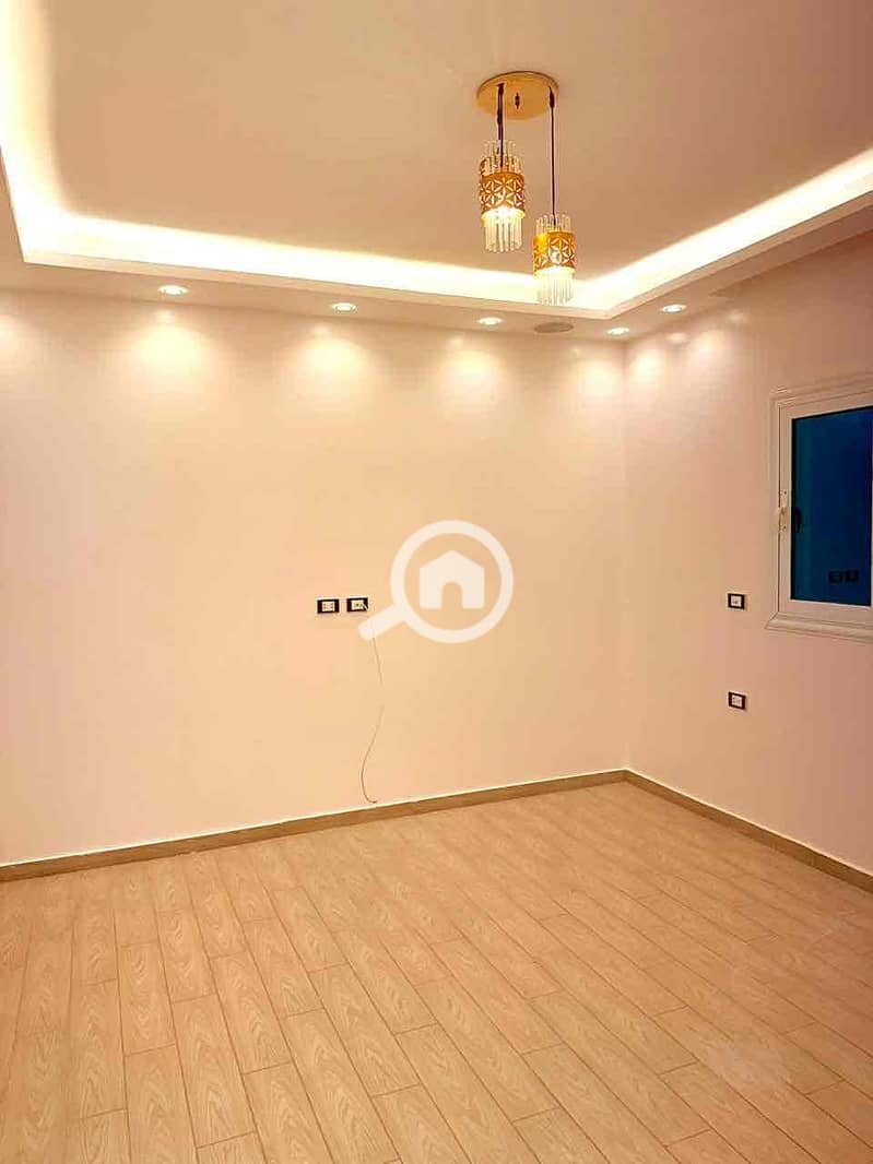 8 2a441633-c7f6-4f35-b831-1ea2ade5f400. jpg