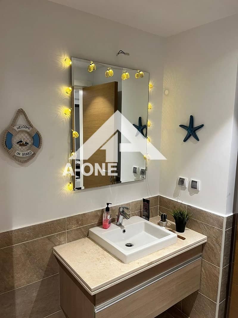 10 433586d3-ead6-4017-83e1-fe773924c30c. jpg