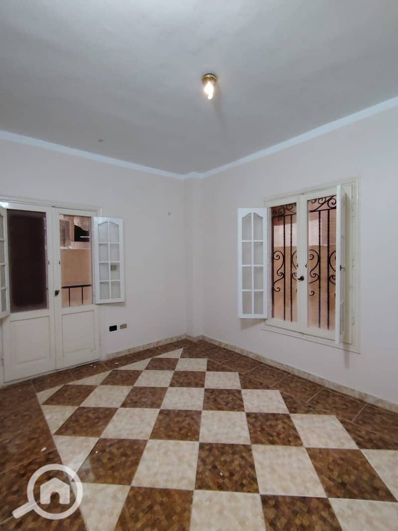 4 b9c1e3aa-6529-45a9-a24d-6c1c698e5c31. jpg