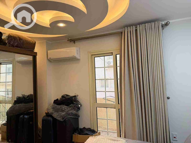 1000268560. jpg 1000268560. jpg