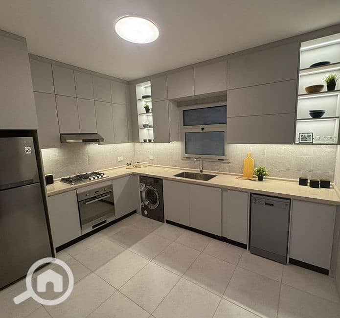 3 Screenshot_4-1-2026_163845_. jpeg