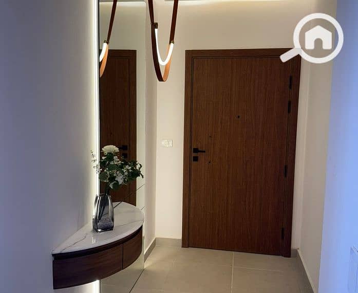 5 Screenshot_4-1-2026_163713_. jpeg