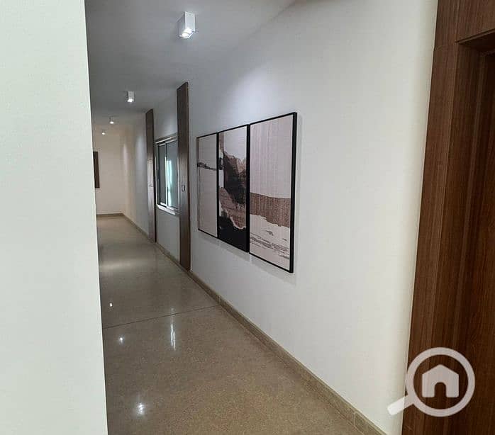 13 Screenshot_4-1-2026_163633_. jpeg