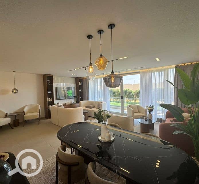 16 Screenshot_4-1-2026_163727_. jpeg