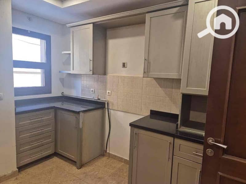 11 6d7a49d8-dd2b-4563-83e1-5983478f9cee. jpg