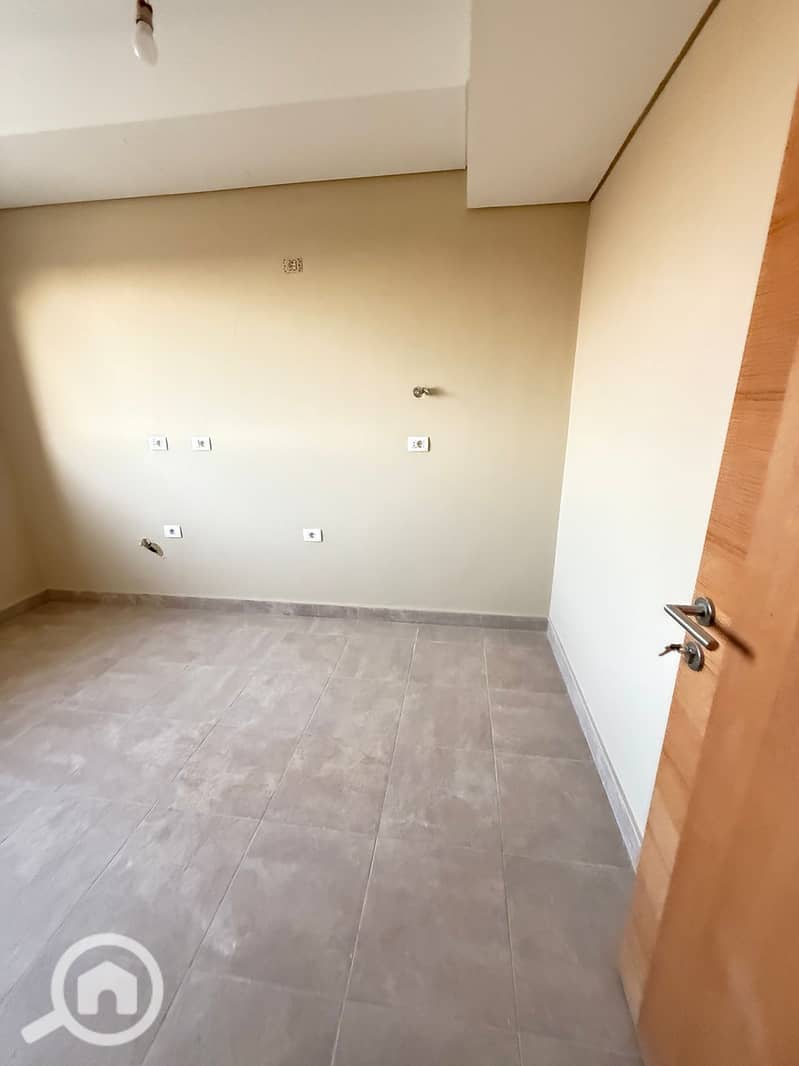 2 WhatsApp Image 2025-08-27 at 11.28. 43 PM. jpeg