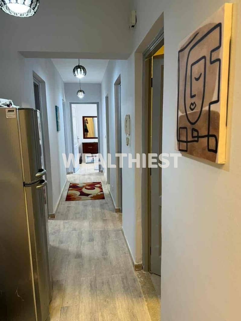 11 37163065-677c-492b-a95b-1fe4adb76771. jpg