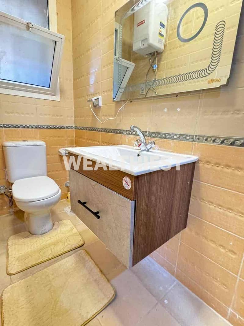 18 ec8a0afb-a881-4d02-94c9-ae73014ce228. jpg