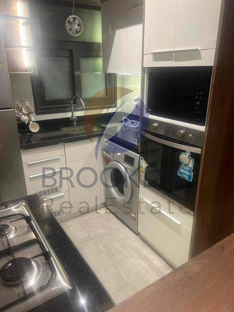 8 c6249d5c-d016-44ac-b51a-c0d61811a904. jpg