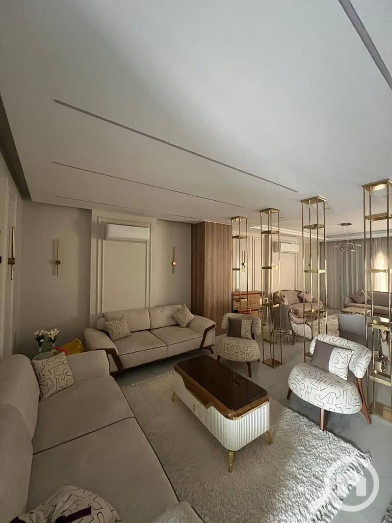 2 7fcab62a-5aa9-4906-aa90-1c8efa4b0202. jpeg