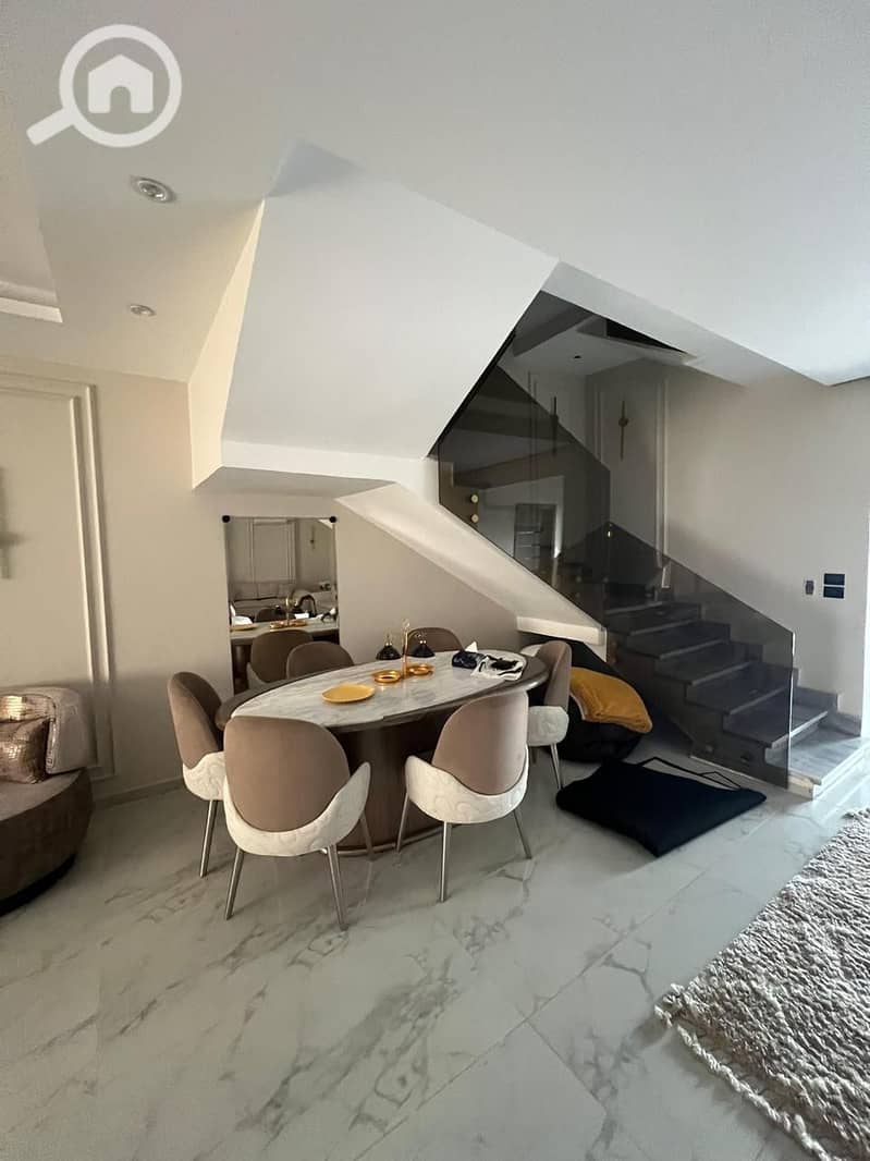 5 92abd9db-8069-401d-8218-d2f18de8c2ae. jpeg