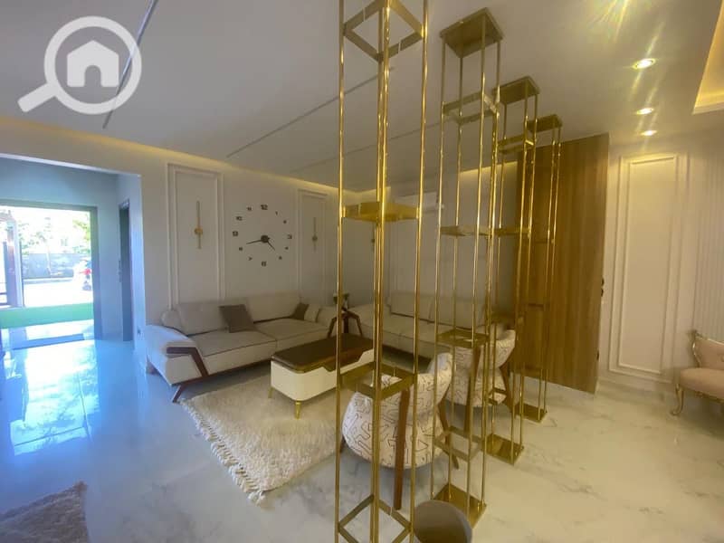 23 e903b00d-da5e-436f-85d7-7cc294dc3e37. jpeg