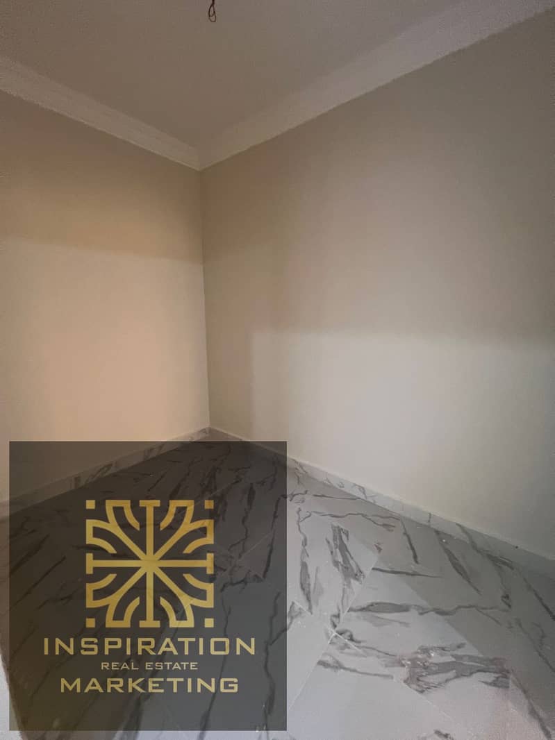 10 e581a2ec-d375-4cff-a85a-81d836cf7777. jpg9. jpg