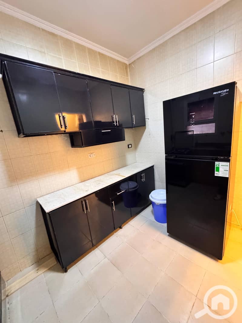 2 fe604290-1485-472b-9df3-94697bdb3b9d. jpeg